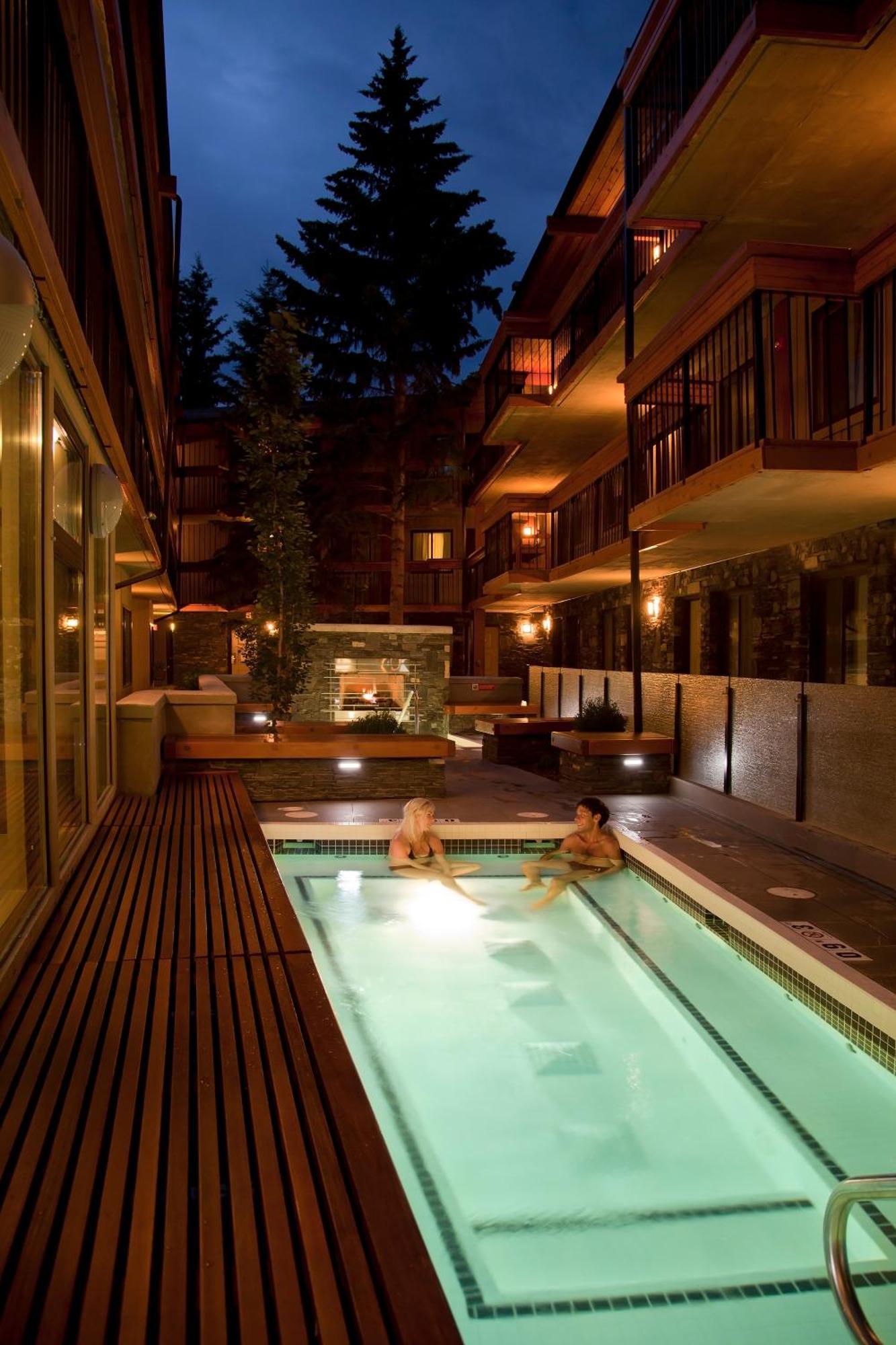 Banff Aspen Lodge Екстериор снимка